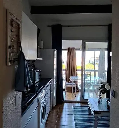 Cosy Avec Vue Sur La Marina - Parking Prive Apartment